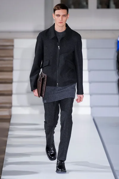 Look 25